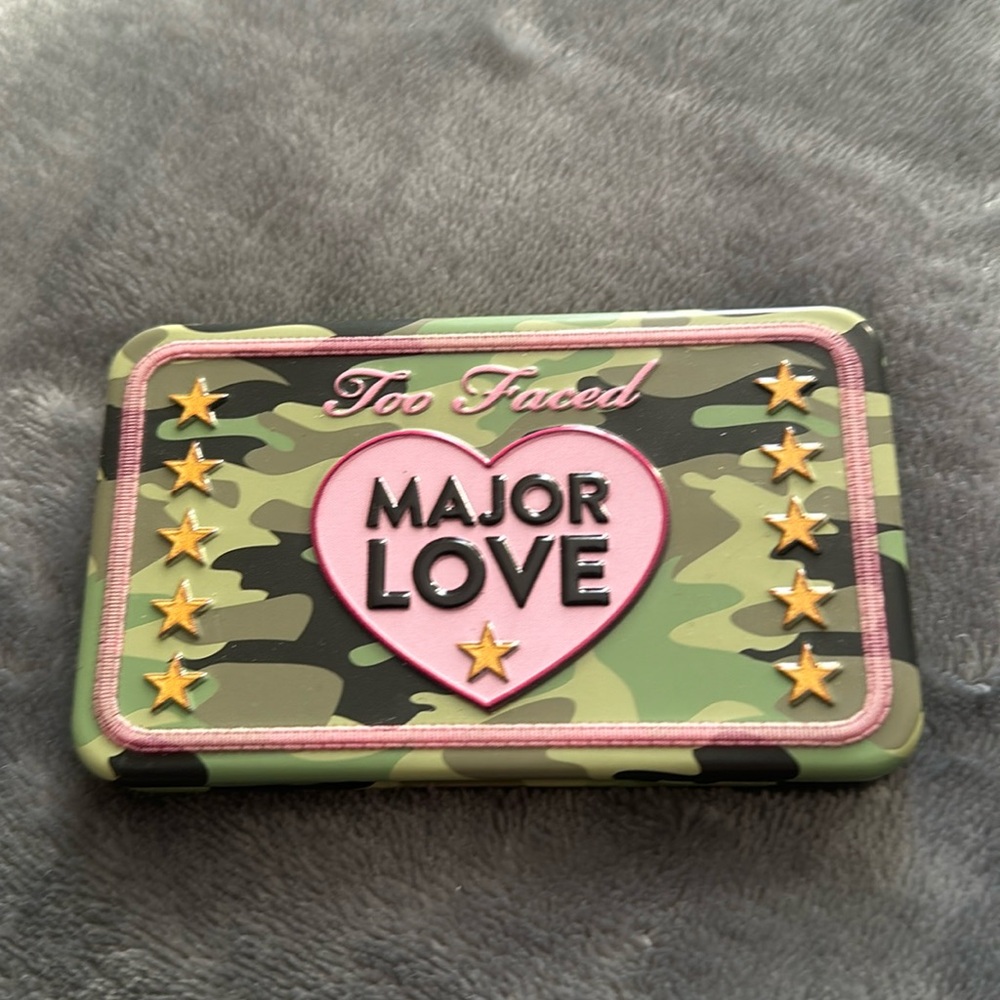 Too faced major love